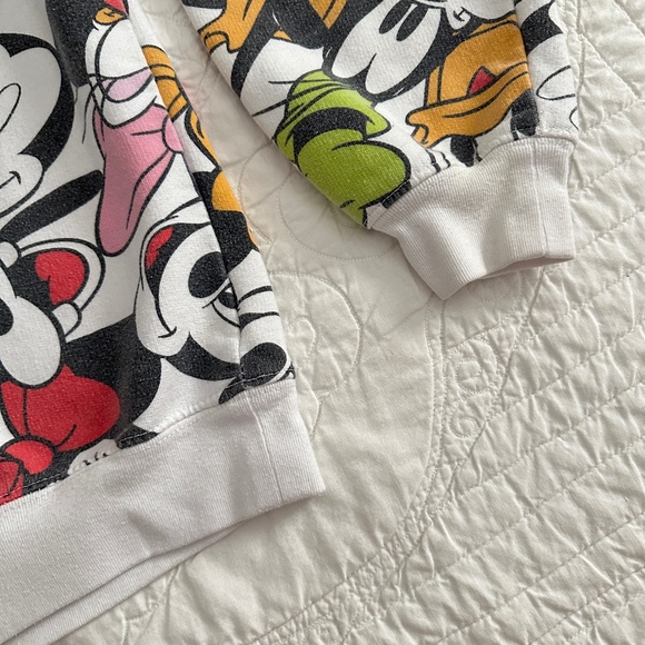 Mickey Mouse & Friends Disney All Over Print Crewneck Sweatshirt Small - Picture 2 of 11